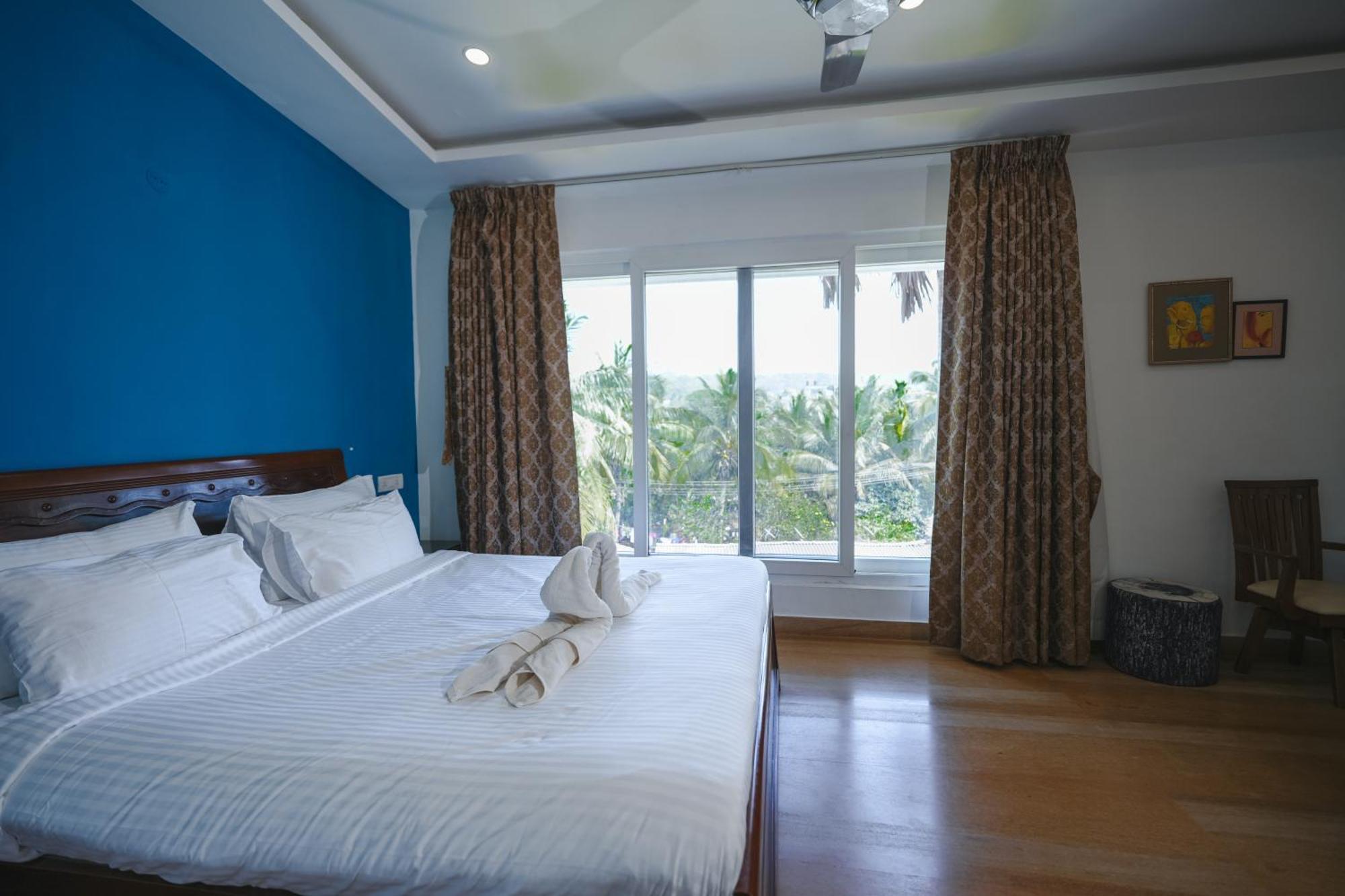 Villa M - Jia 3- 3Bhk In Candolim, Pool Facing, Near Beach, Breakfast Included Exterior photo