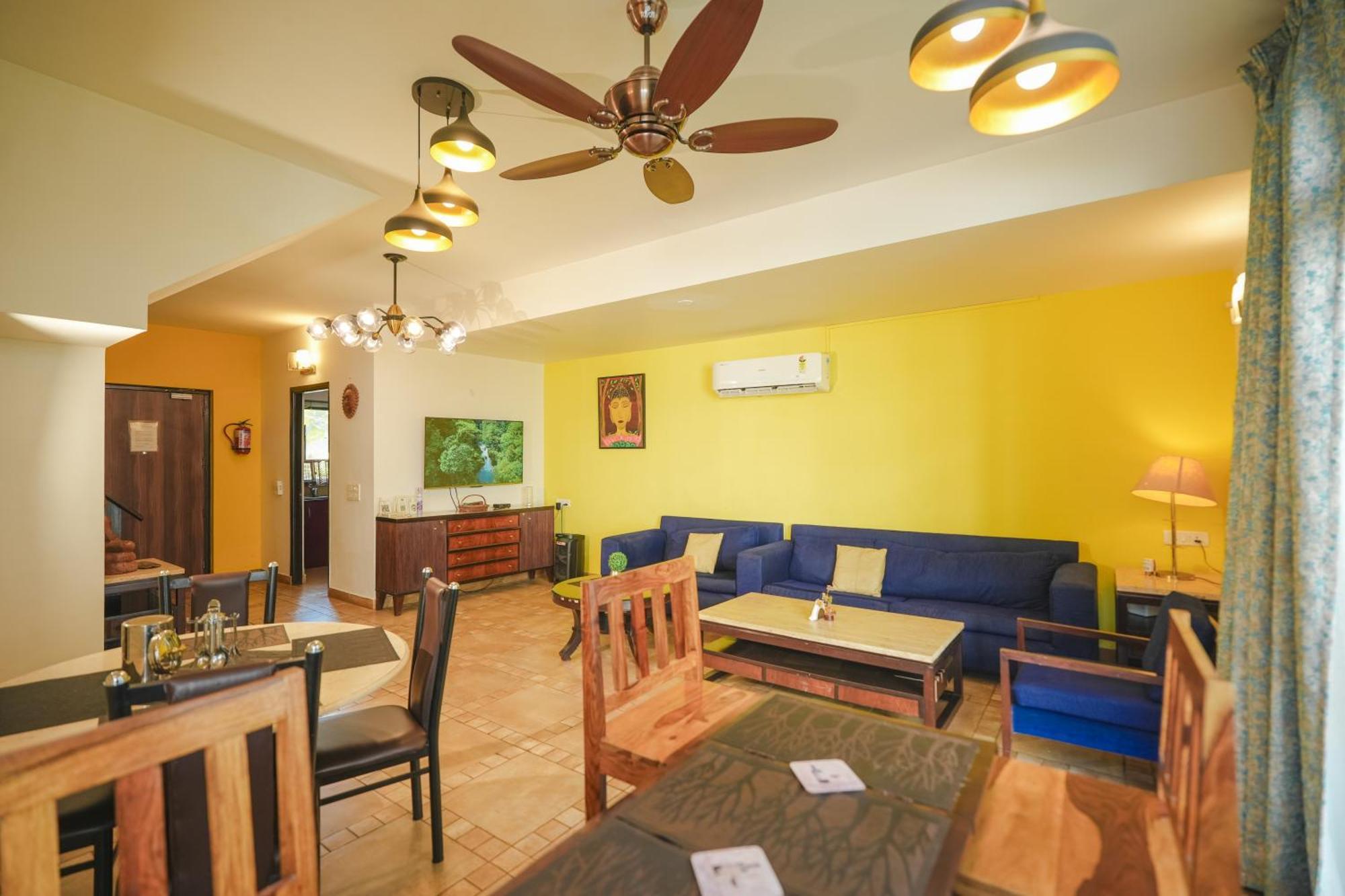 Villa M - Jia 3- 3Bhk In Candolim, Pool Facing, Near Beach, Breakfast Included Exterior photo