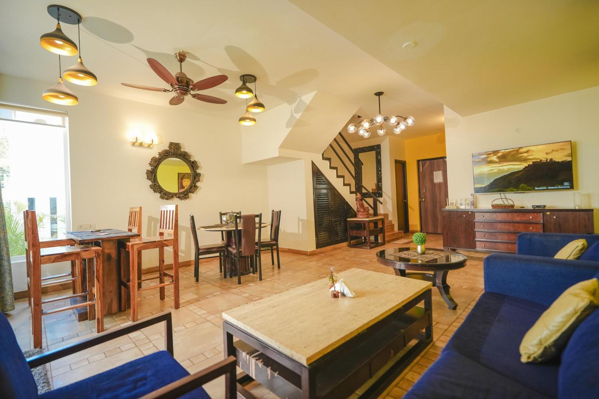 Villa M - Jia 3- 3Bhk In Candolim, Pool Facing, Near Beach, Breakfast Included Exterior photo