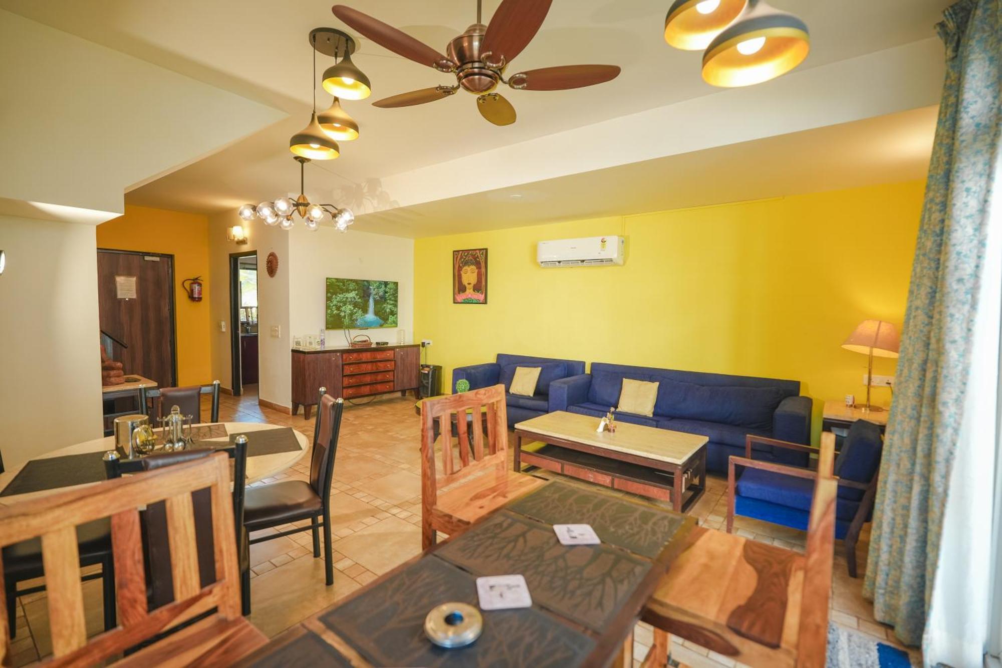 Villa M - Jia 3- 3Bhk In Candolim, Pool Facing, Near Beach, Breakfast Included Exterior photo